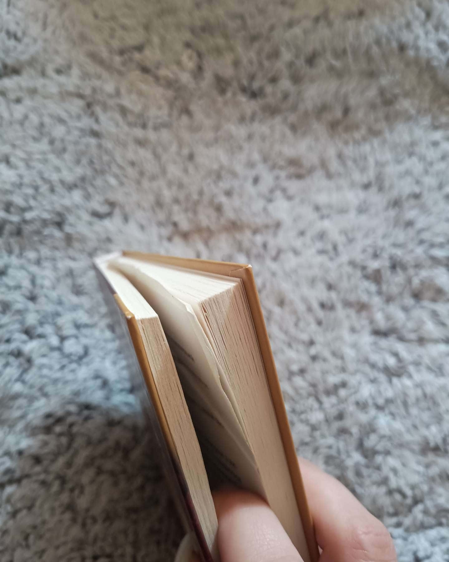 Мисливці за головами (виробничий брак сторінки)-Ю Несбьо