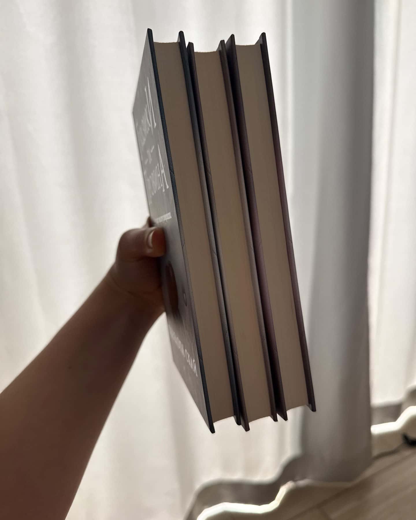 Ґудзики та грація. Книга 6, Ґудзики та провина. Книга 5, Ґудзики та сором. Книга 4-Пенелопа Скай