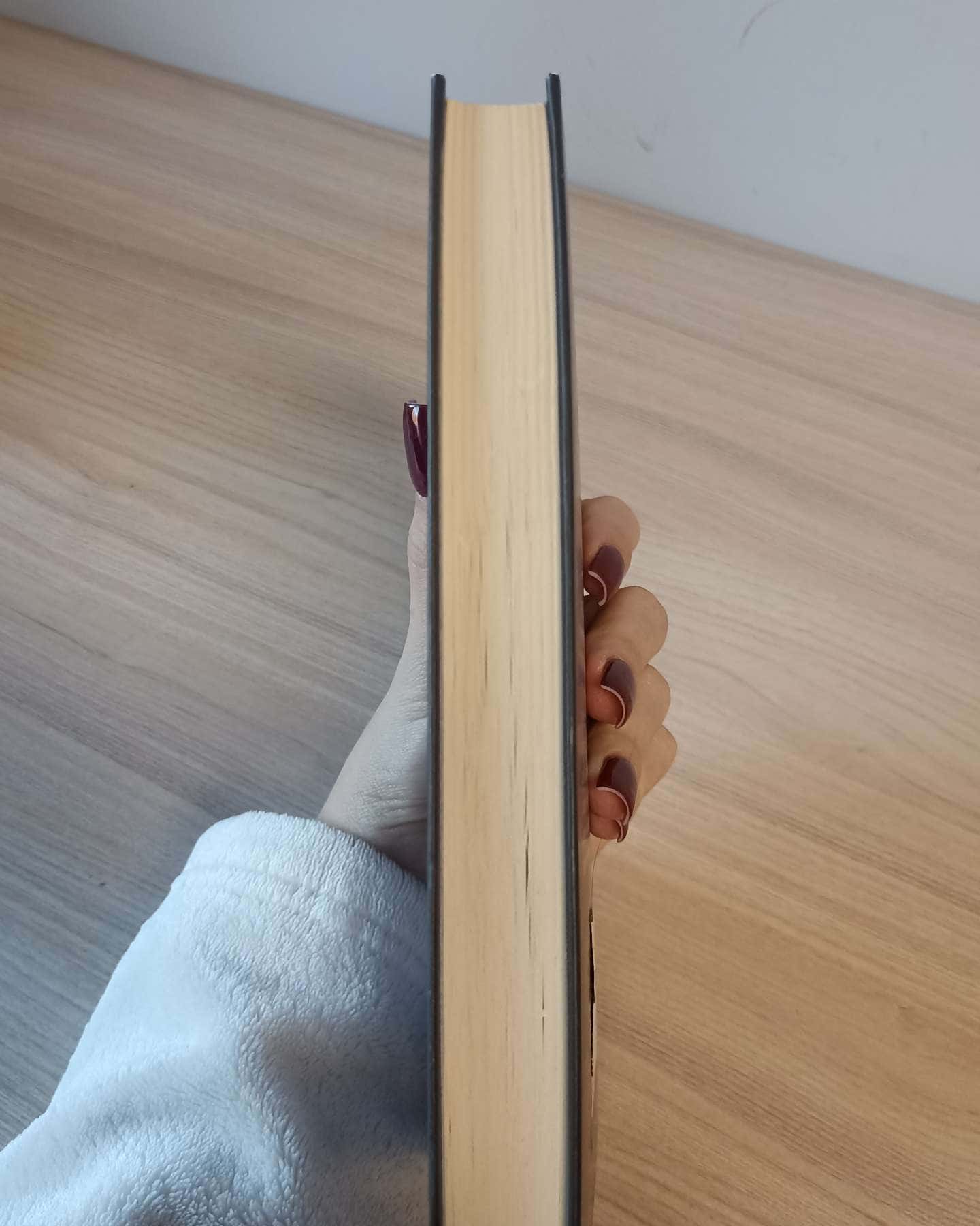 Брехливе життя дорослих-Елена Ферранте