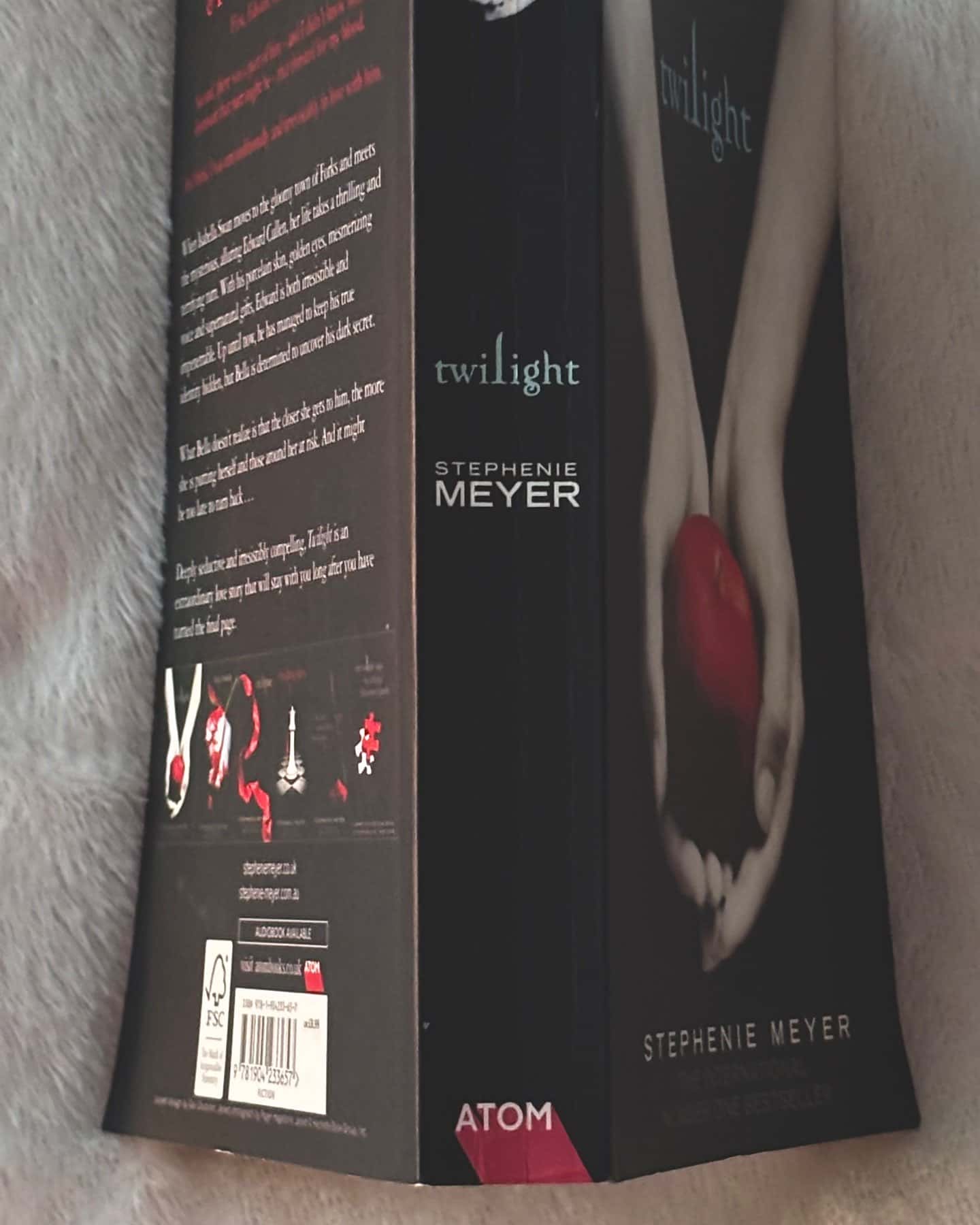 Twilight — Stephenie Meyer