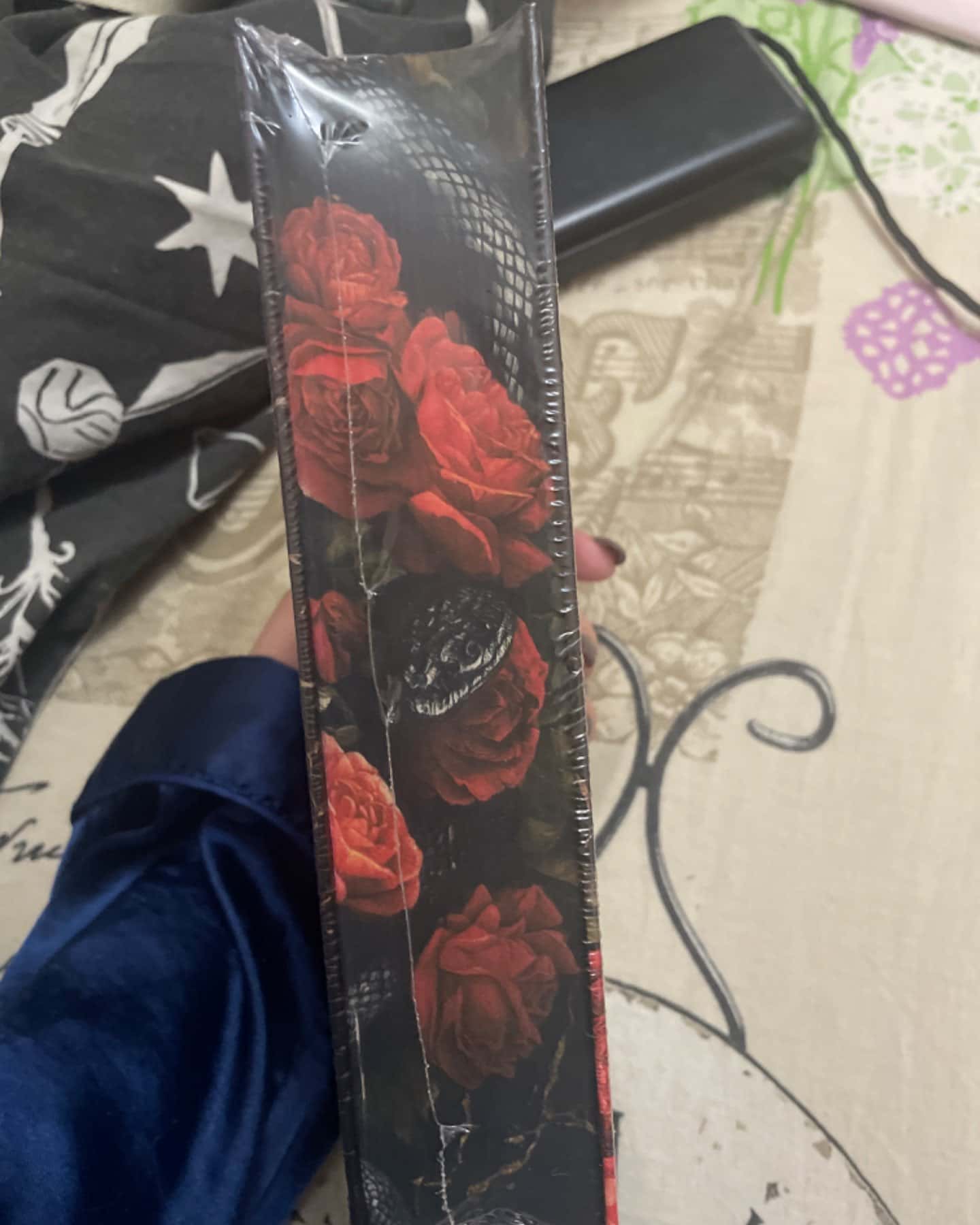 Зміїне лігво (із кольоровим зрізом)-К. А. Найт