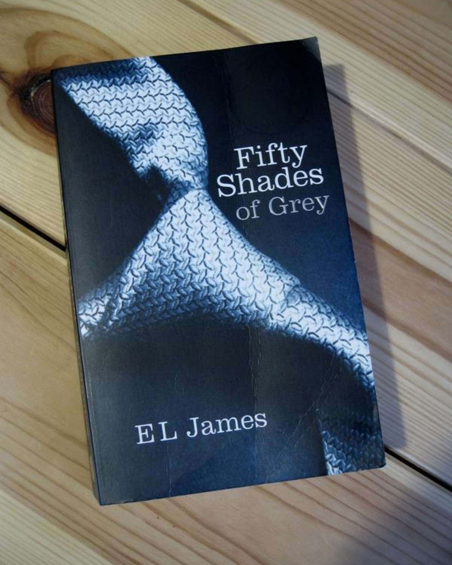 Fifty shades of grey — el james