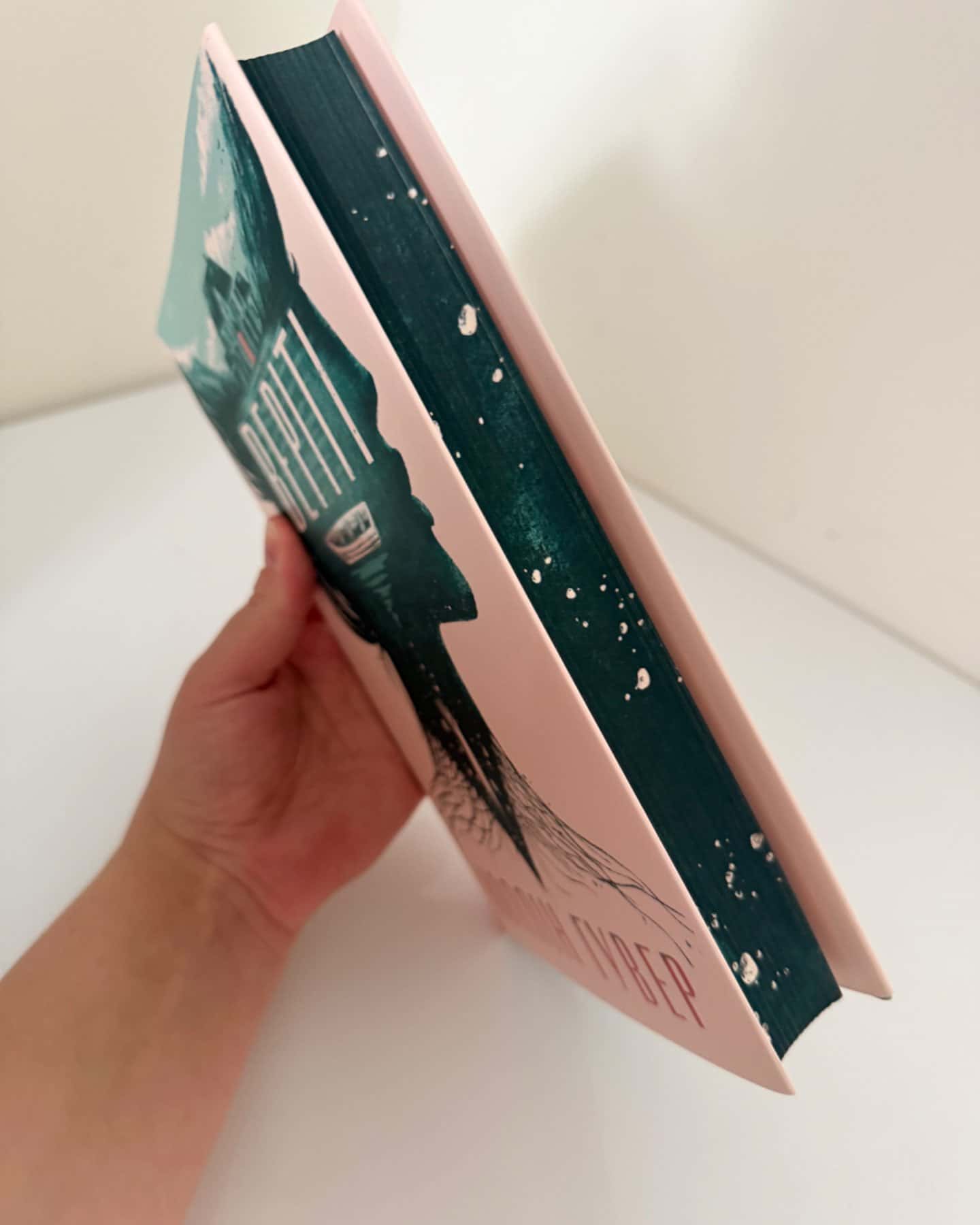 Веріті-Коллін Гувер