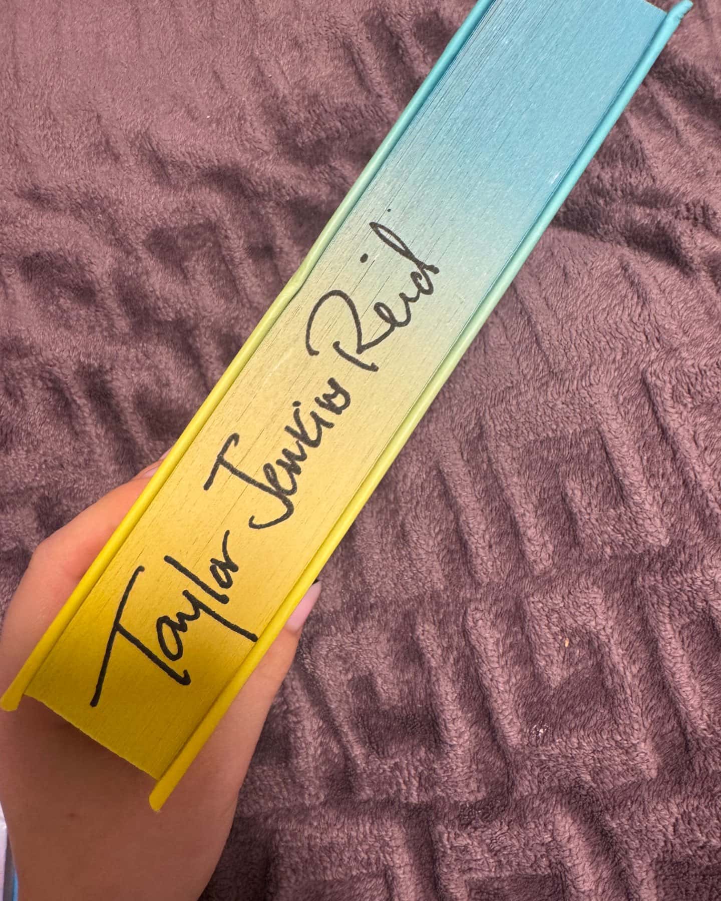 Керрі Сото знов у грі-Тейлор Дженкінс Рід