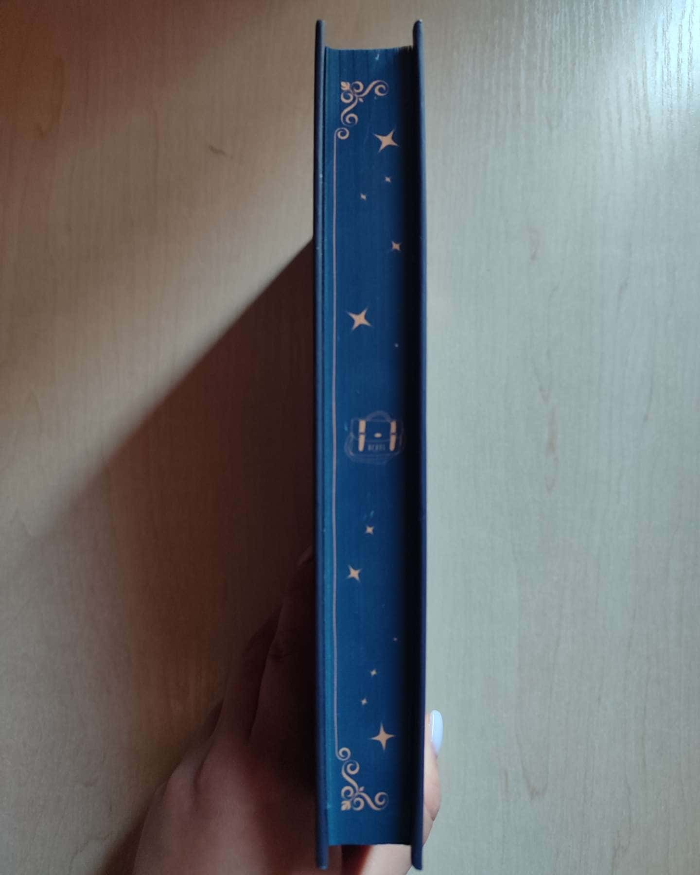 Maxton Hall. Книга 1. Врятуй мене — Мона Кастен