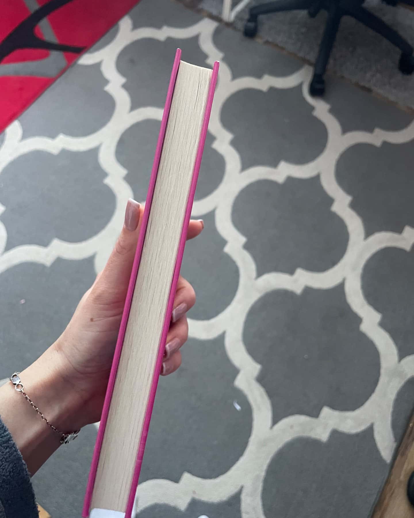 Погана реклама-Бьянка Гіллам