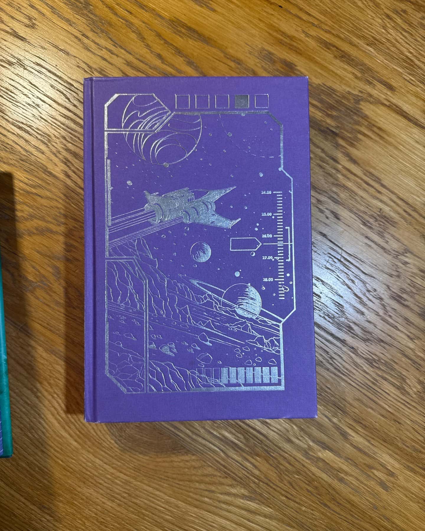 Аврора. Книга 1. Сходження Аврори, Аврора. Книга 2. Сяяння Аврори, Аврора. Книга 3. Згасання Аврори — Емі Кауфман, Джей Крістофф