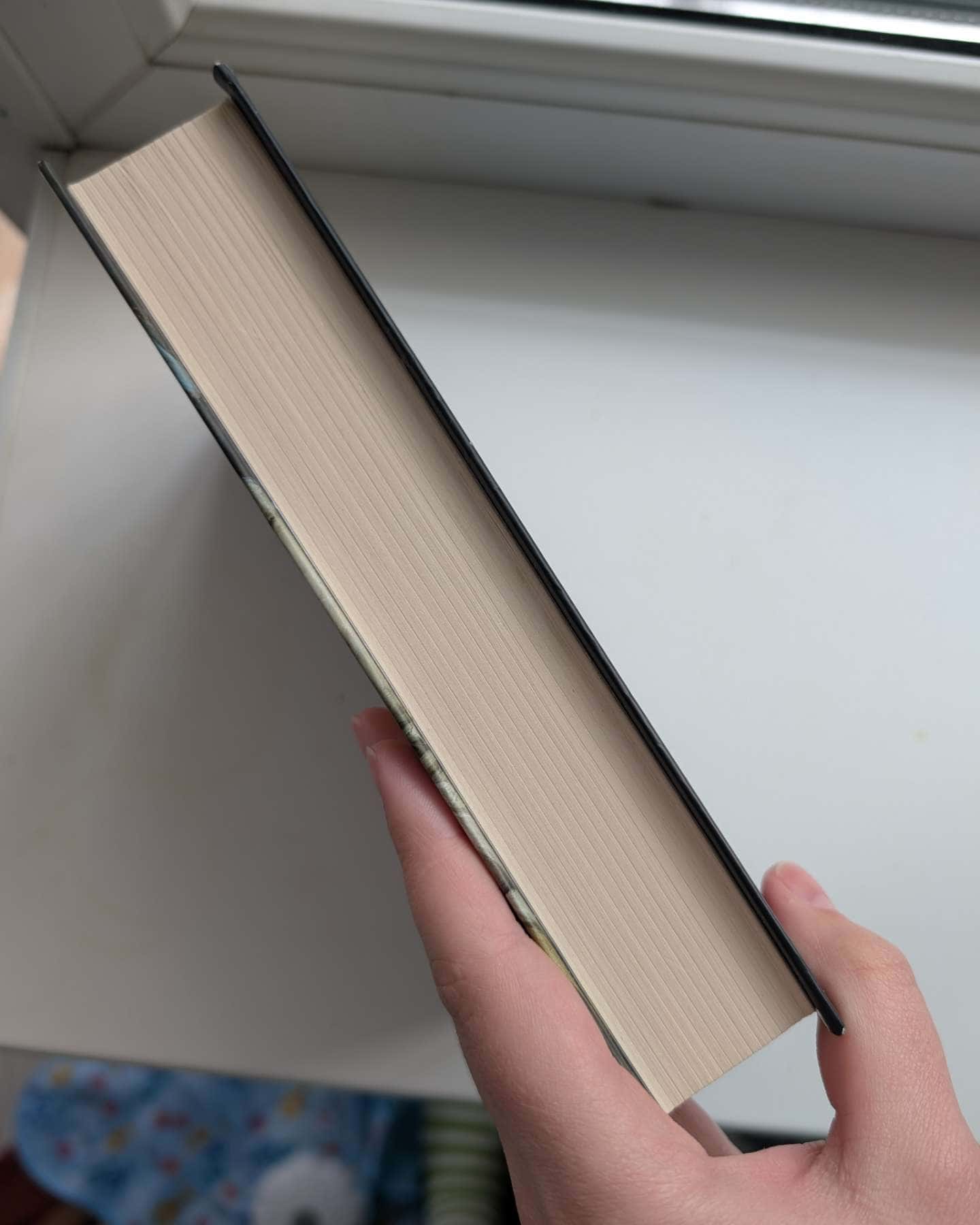 Тіні минулого-Джорджет Геєр