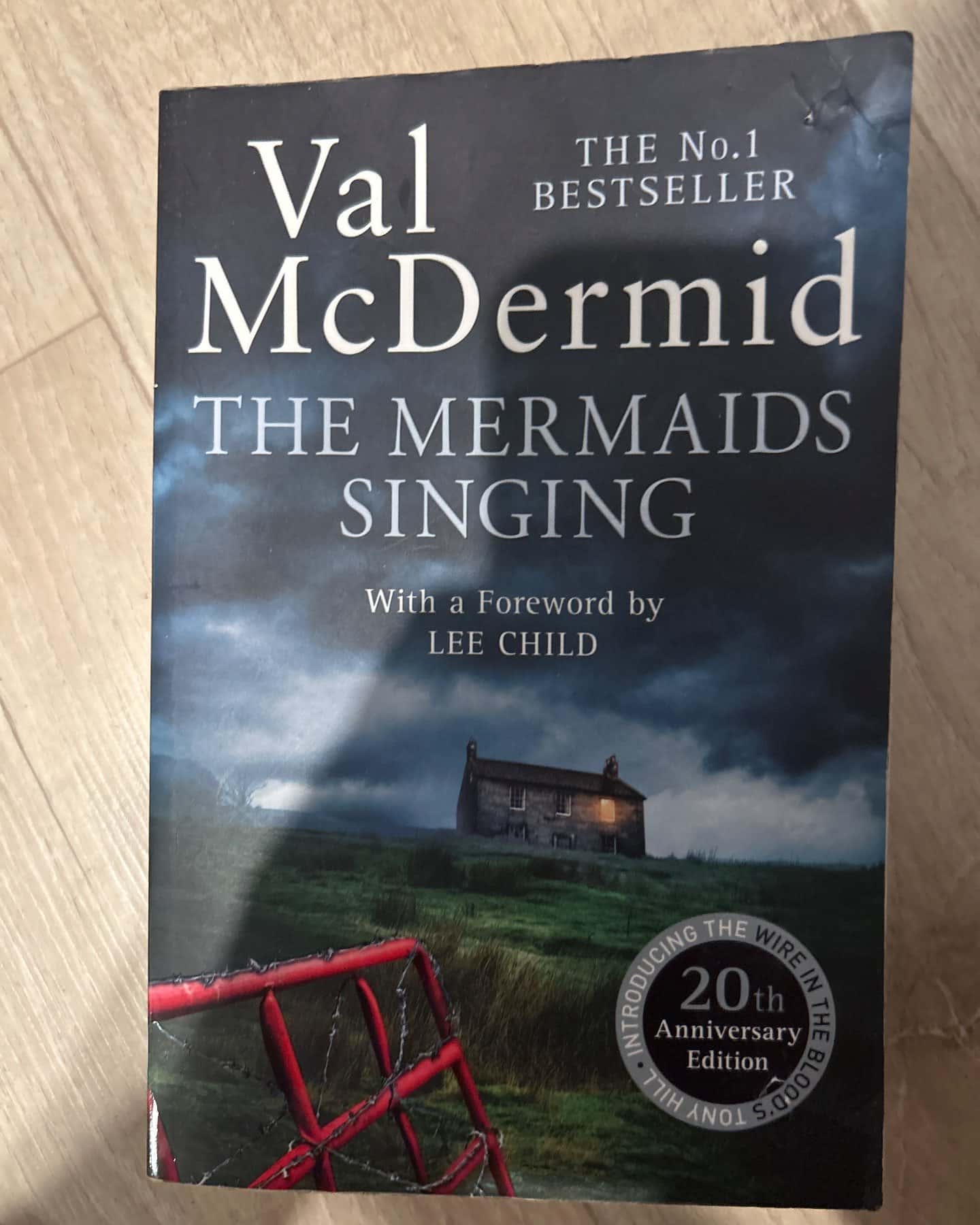 The mermaids singing — Val McDermid