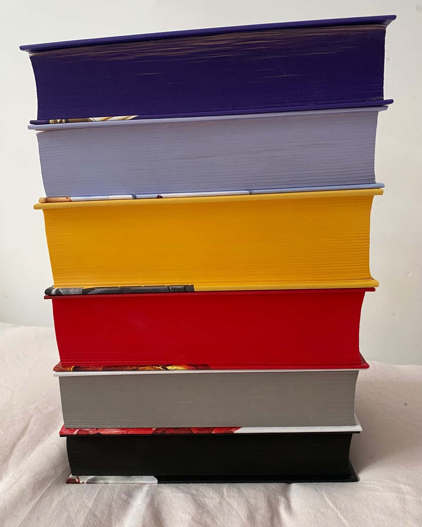 Жага. Книга 1, Жага. Книга 2. Опір, Жага. Книга 3. Жадання, Приваба. Книга 4. Жага, Чари. Жага. Книга 5, Плекання. Жага. Книга 6 — Трейсі Вульф