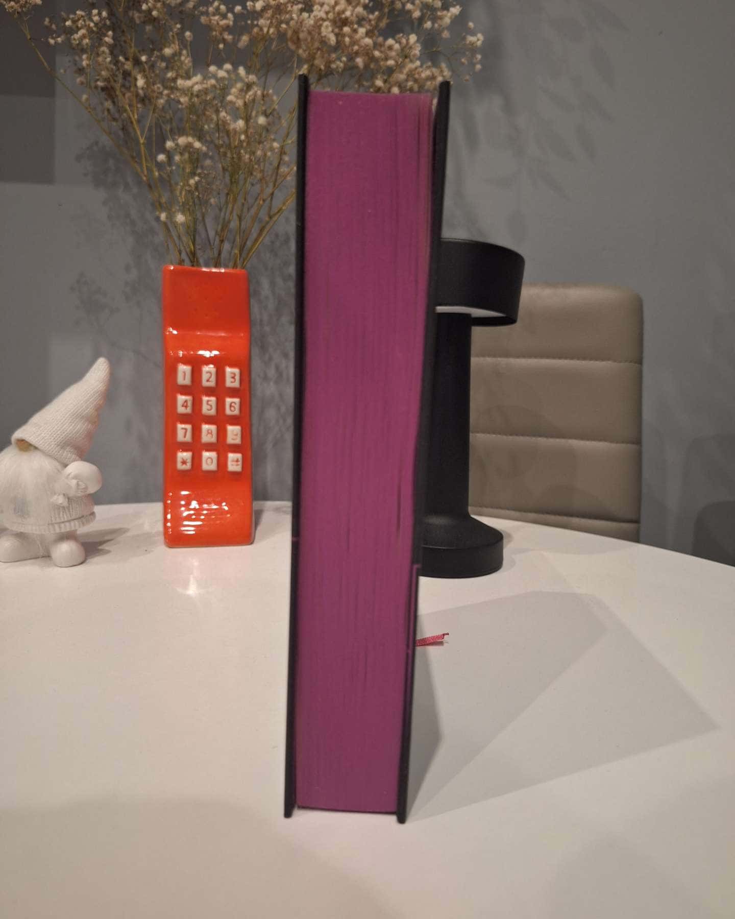 М'ясник та Чорна Пташка-Брінн Вівер