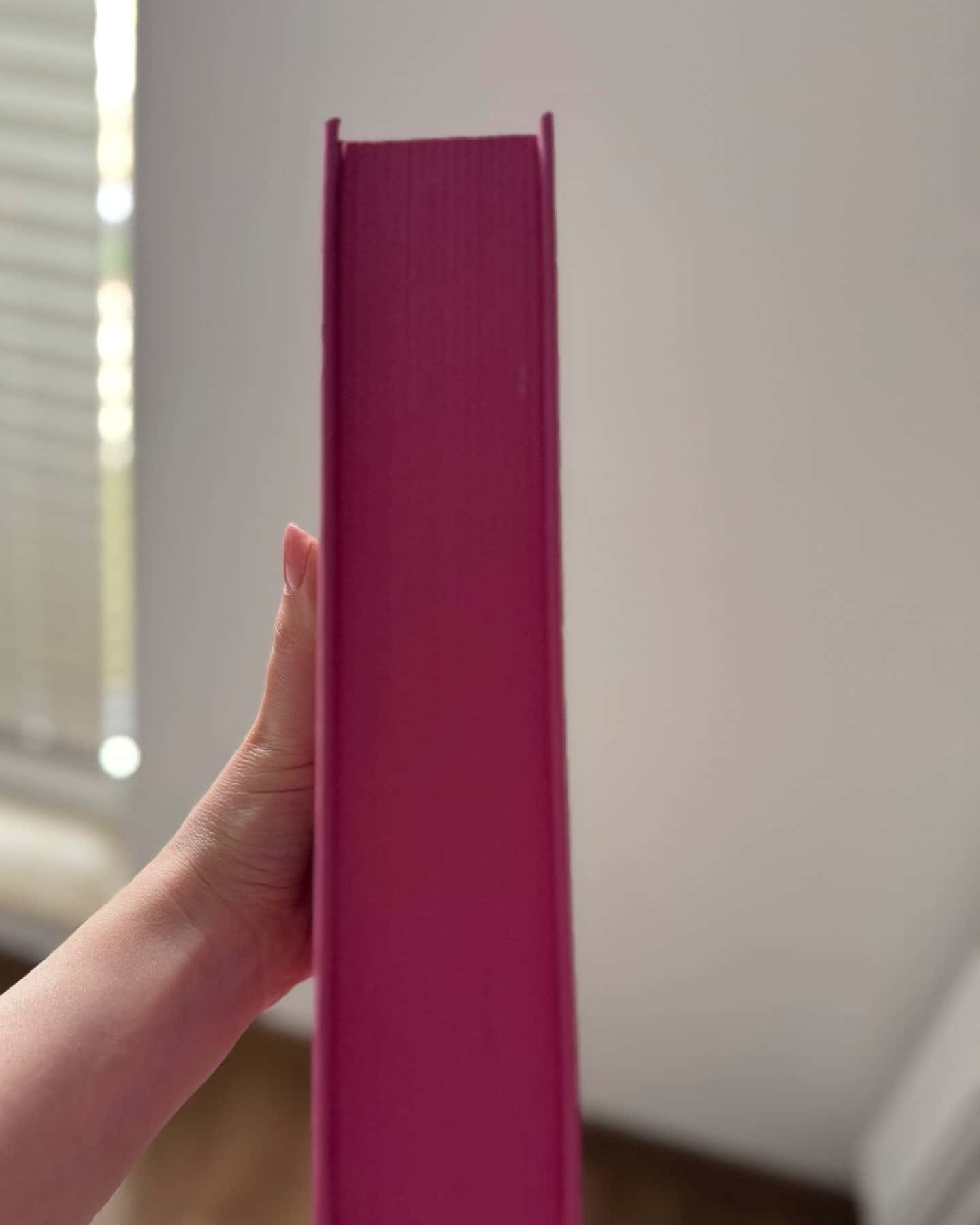 Чарлі, кохання та кліше-Елла Мейз