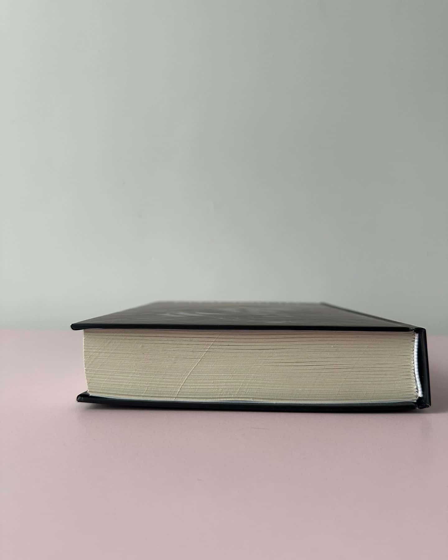 Непокірна-Ріанна Вейл