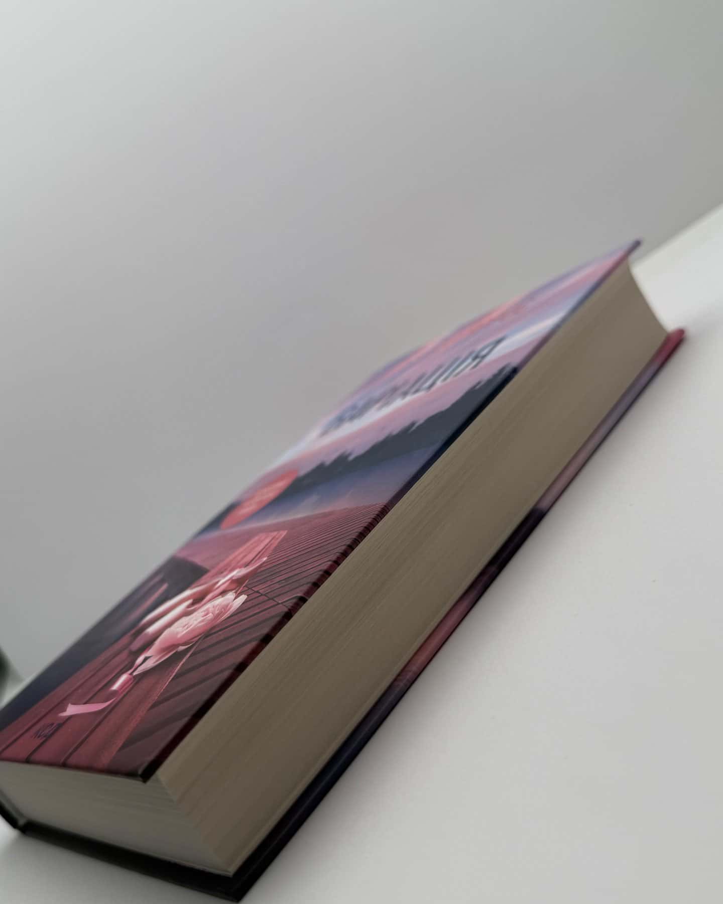 Варіація-Ребекка Яррос