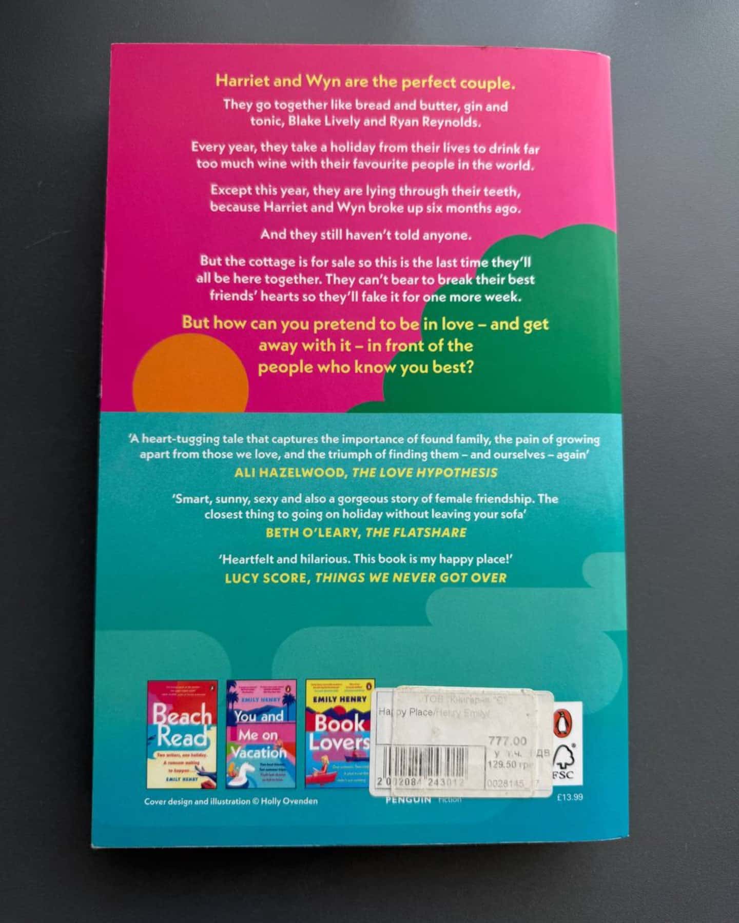 Happy place — Emily Henry
