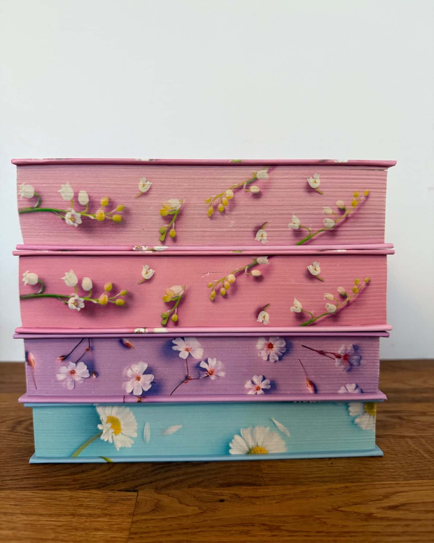 Усе, що з нами навіки, Усе, що ми забули, Усе, що тільки між нами-Люсі Скор