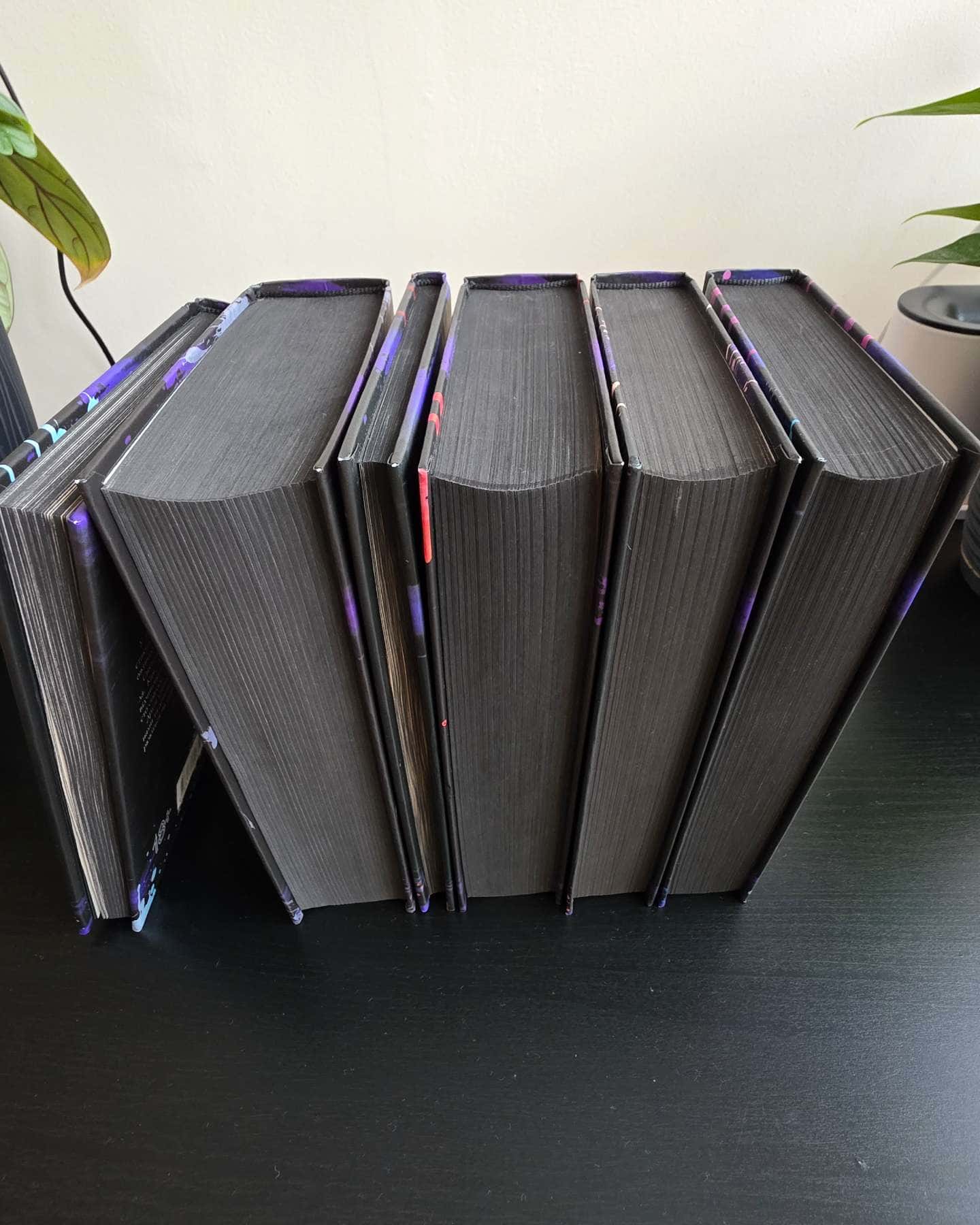 Зіпсований. Книга 1. Диявольська ніч, Схованка. Книга 2. Диявольська ніч, Вимикач. Книга 3. Дияво...-Пенелопа Дуглас​