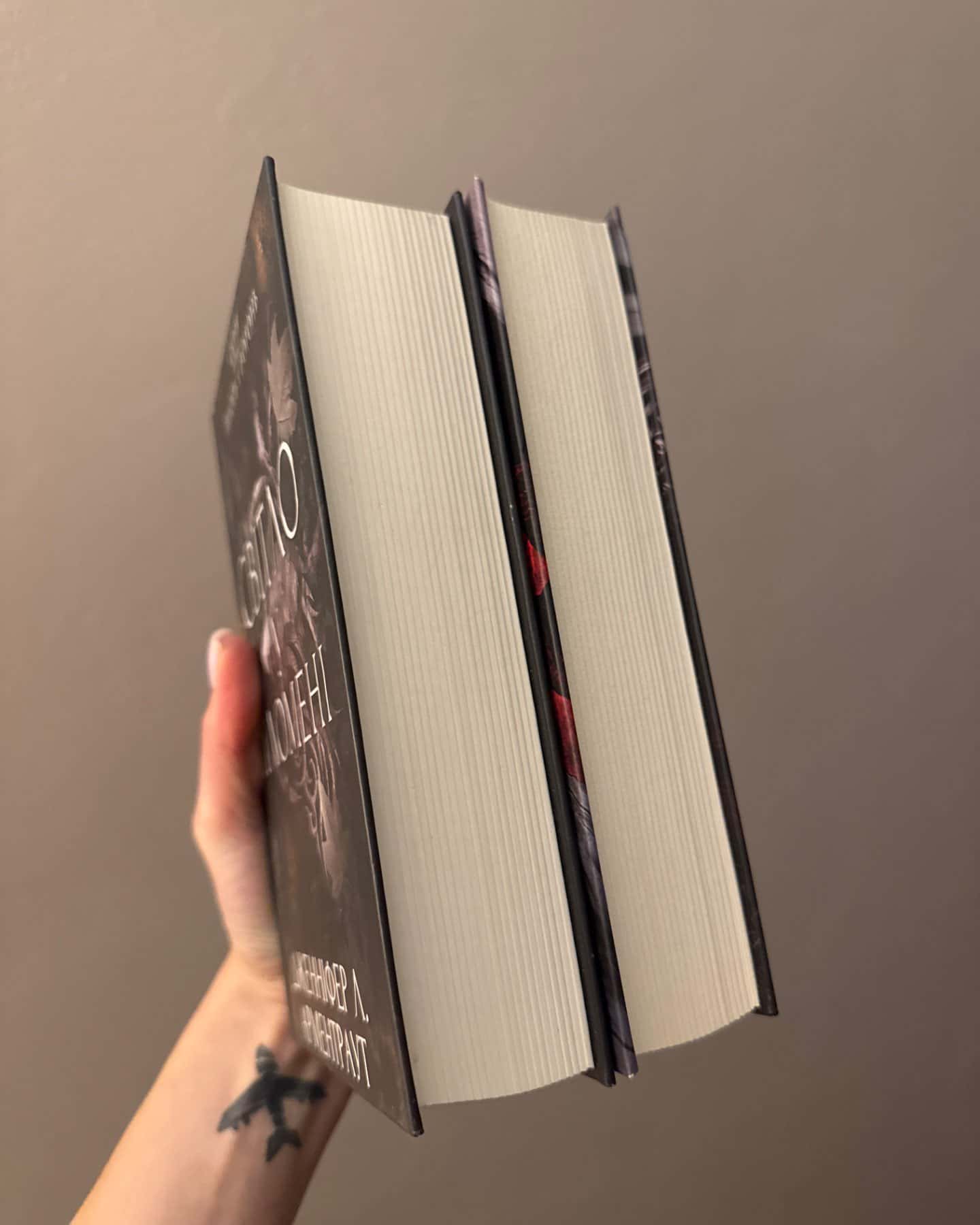 Тінь у жариві. Плоть і вогонь. Книга 1, Світло у пломені. Плоть і вогонь. Книга 2-Дженніфер Л. Арментраут