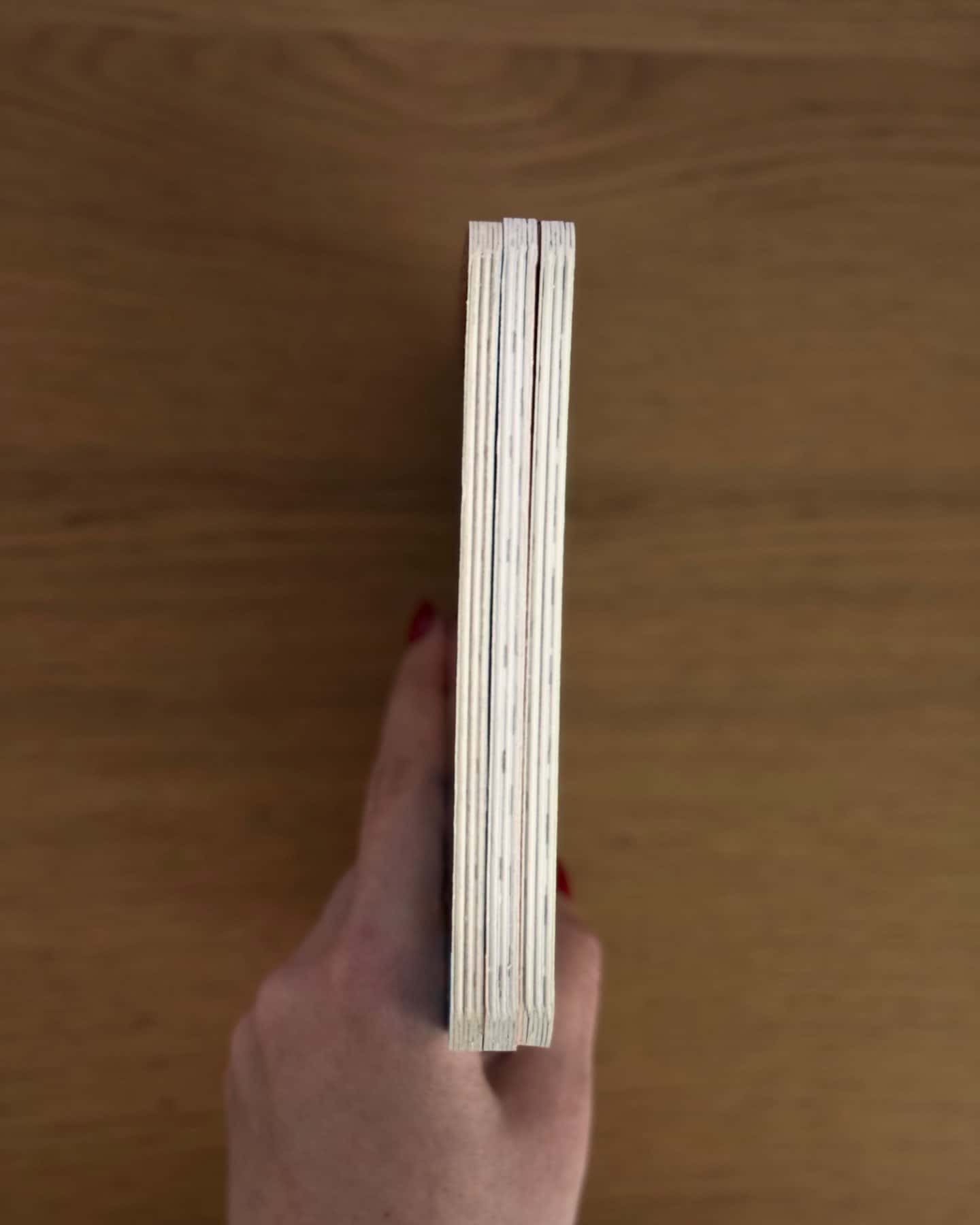 Контрастні книжки для немовляти. Лапотунечка, Мі-мі-книжка, Уті-путі.-Поліна Кривцова