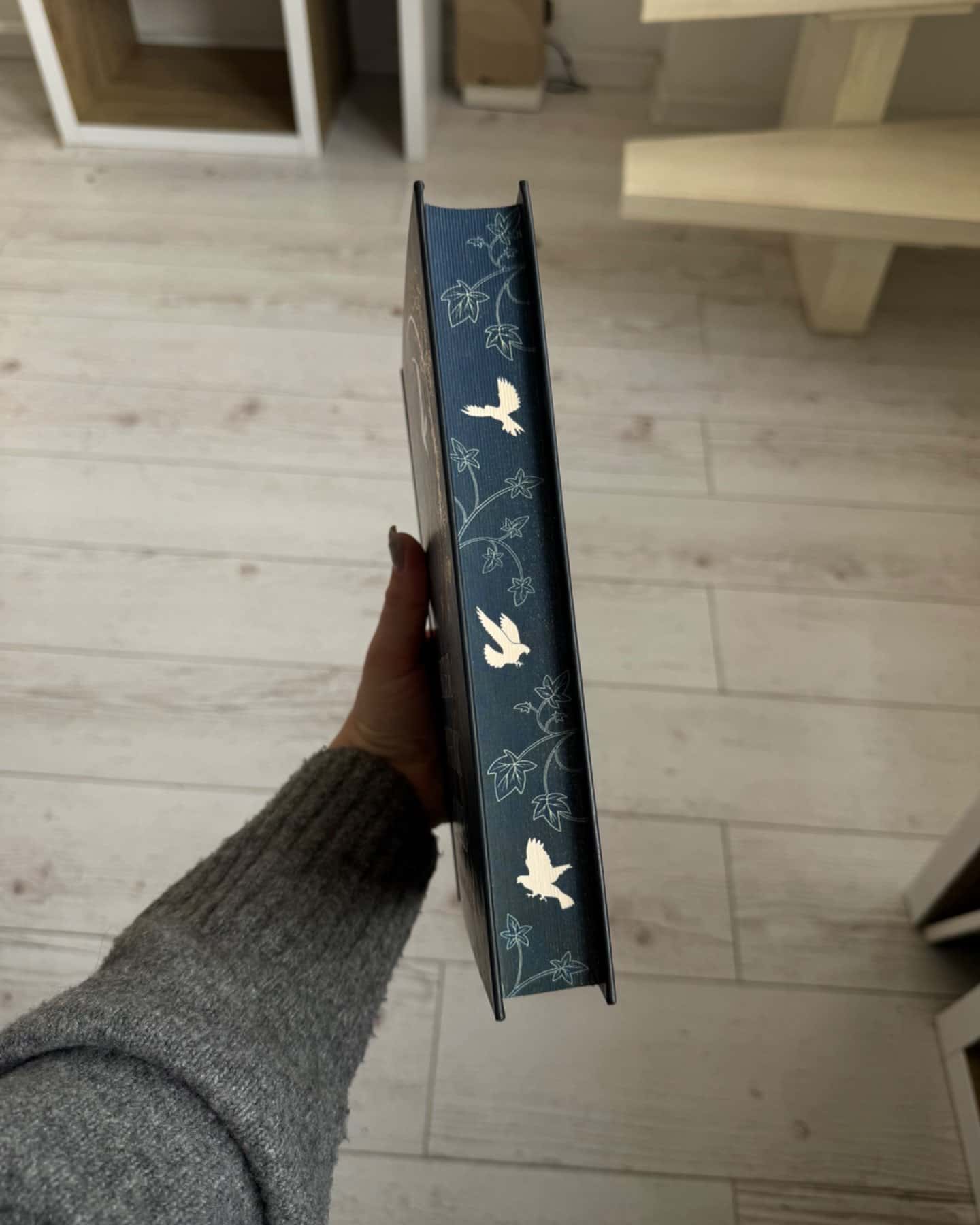 Пісня вічних дощів-Е.Дж. Меллов