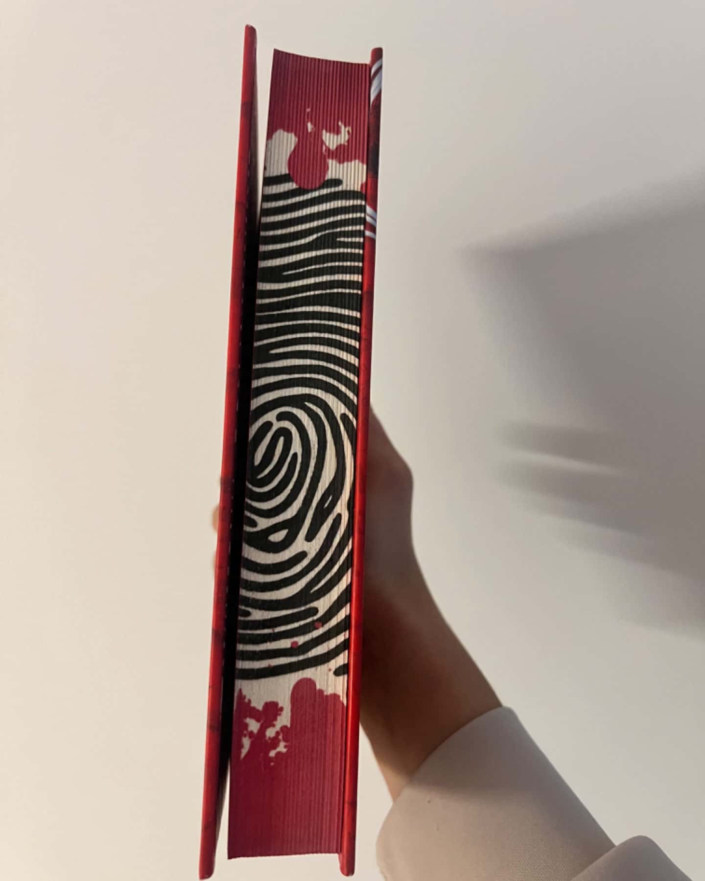 Хороша дівчинка, зіпсована кров-Голлі Джексон