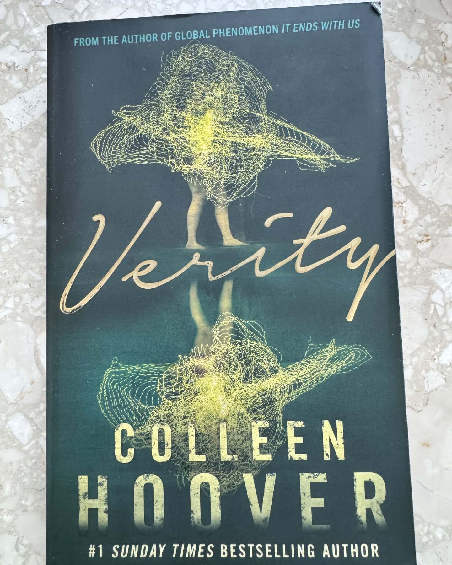 Verity — Colleen Hoover
