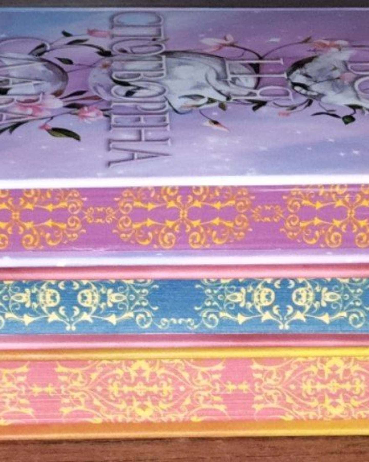 Трилогія "Це зіткане королівство"-Тагере Мафі