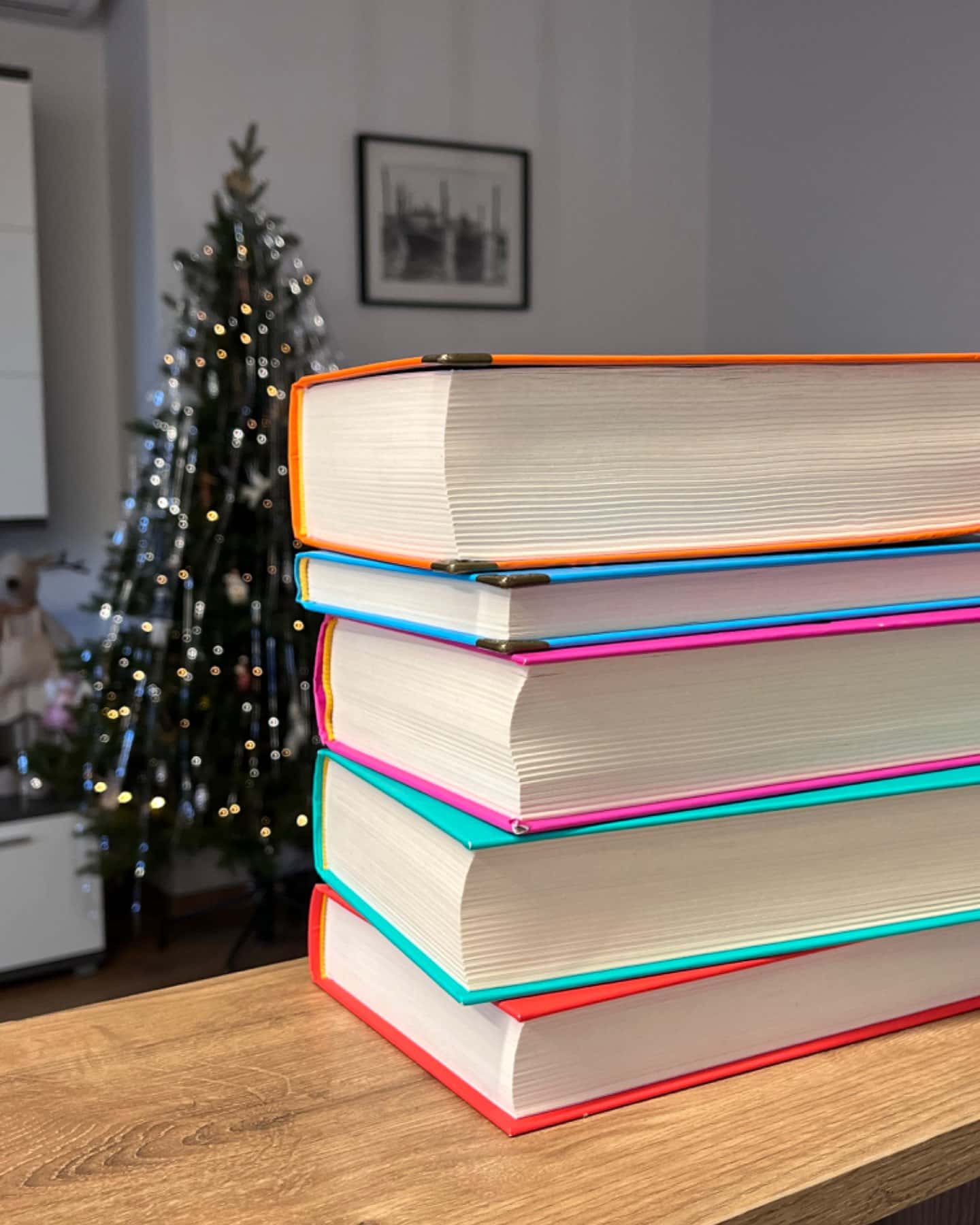 Двір шипів і троянд. Книга 1, Двір мороку і гніву. Книга 2, Двір крил і руїн. Книга 3, Двір холод...-Сара Дж. Маас