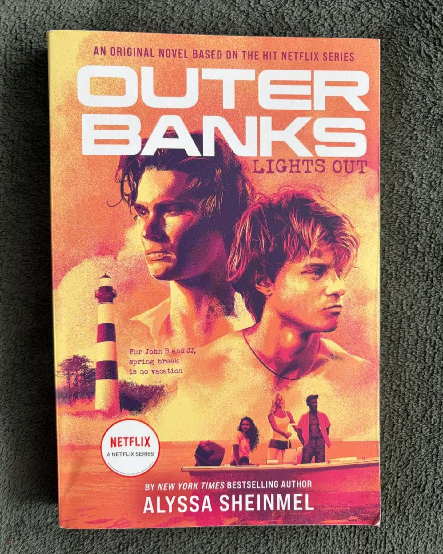 Outer Banks. Lights Out — Alyssa Sheinmel
