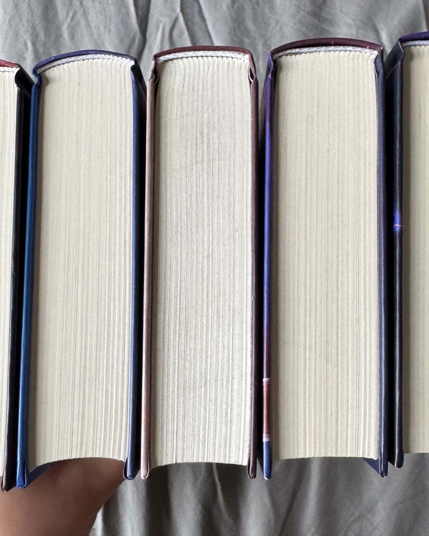 Вище неба. Місто вітрів. Книга 1, Правильне рішення. Місто вітрів. Книга 2, Спіймана. Місто вітрів. Книга 3, Підіграй мені. Місто вітрів. Книга 4, Відмотай назад. Місто вітрів. Книга 5 — Ліз Томфорд