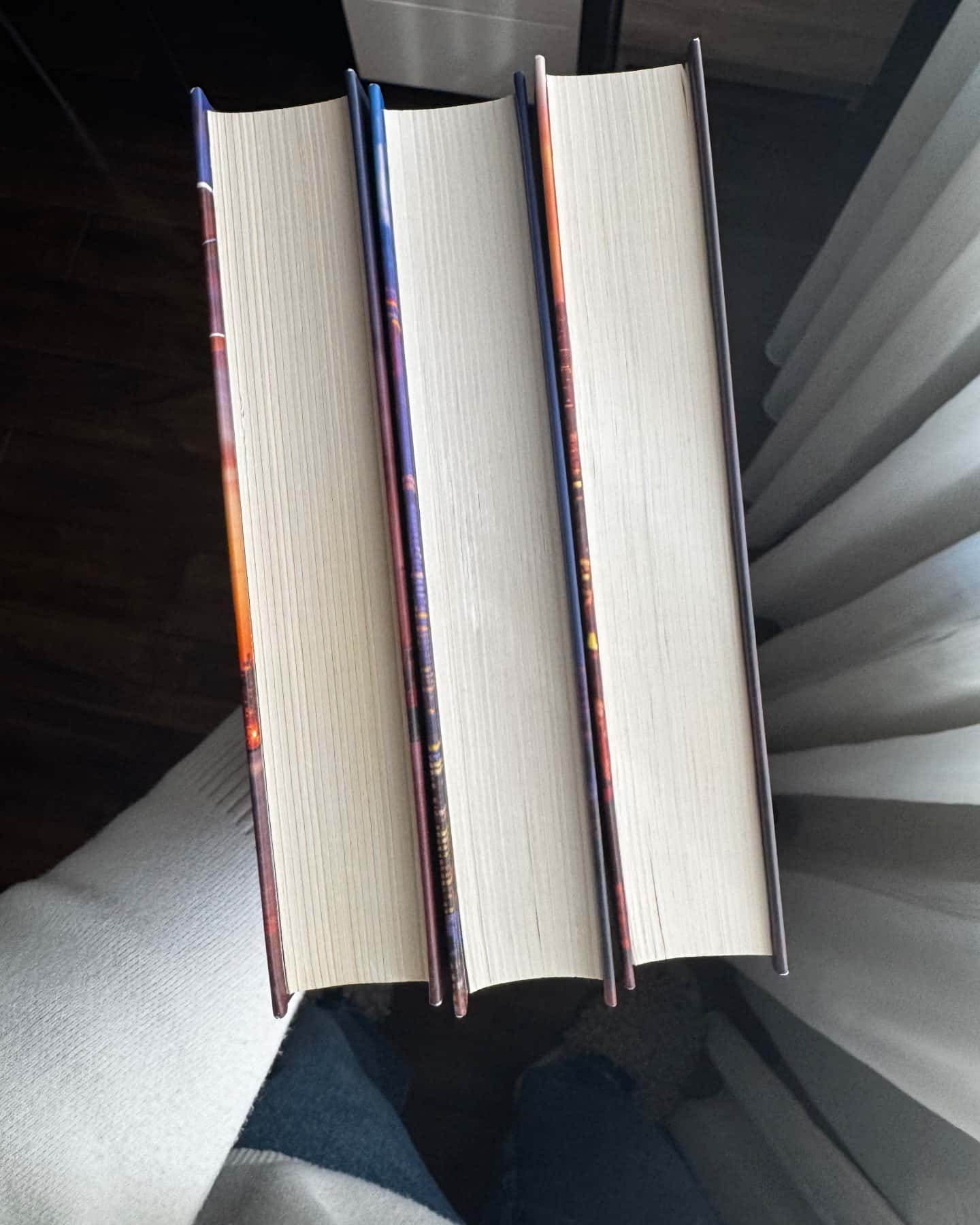 Вище неба. Місто вітрів. Книга 1, Правильне рішення. Місто вітрів. Книга 2, Спіймана. Місто вітрі...-Ліз Томфорд