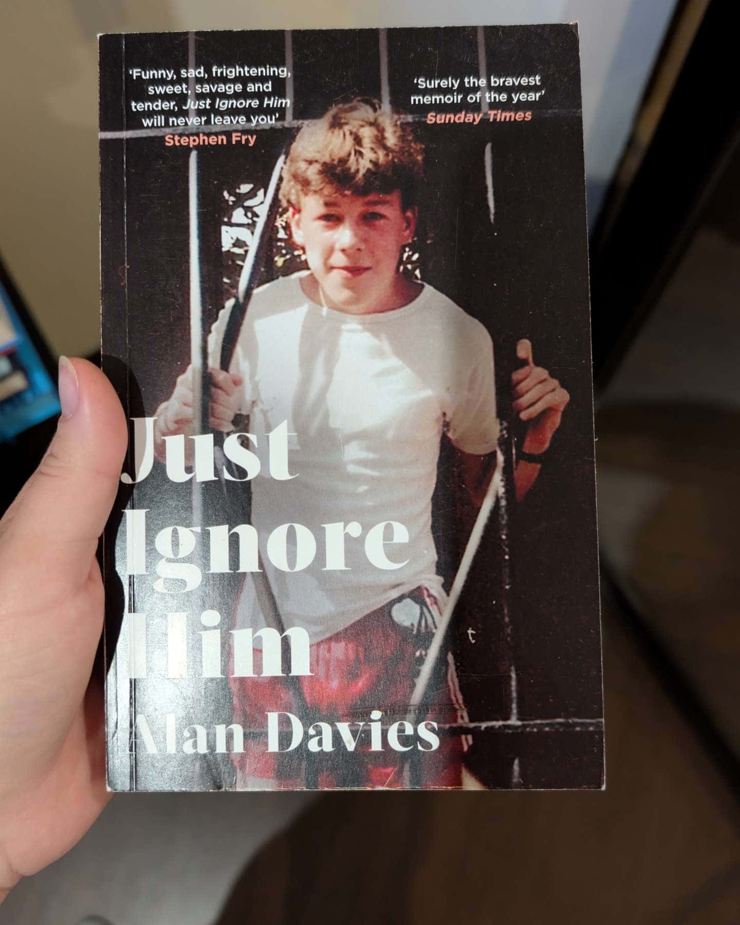 Just ignore him-Alan Davies