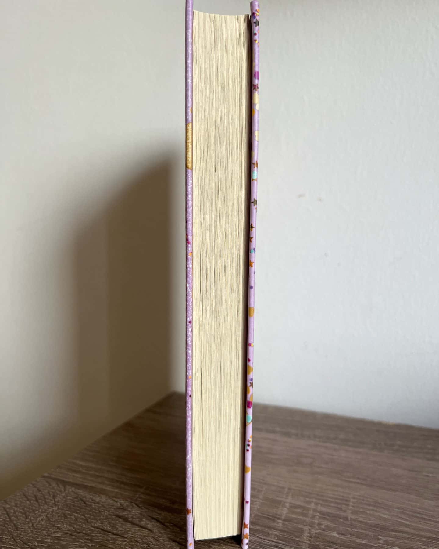 Лиш мить — і вже дорослі-Емі Лі