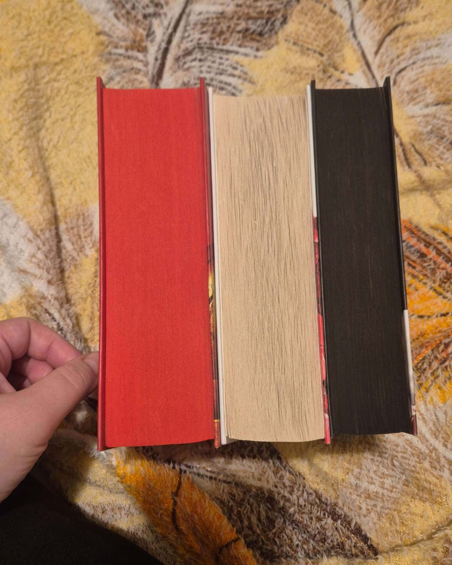Жага. Книга 1, Жага. Книга 2. Опір, Жага. Книга 3. Жадання — Трейсі Вульф