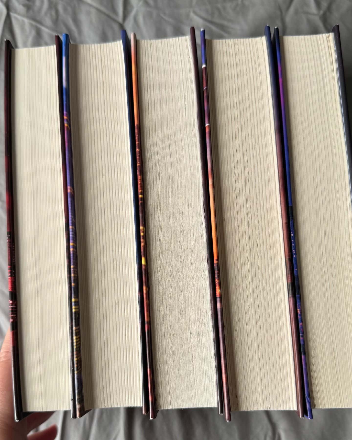 Вище неба. Місто вітрів. Книга 1, Правильне рішення. Місто вітрів. Книга 2, Спіймана. Місто вітрів. Книга 3, Підіграй мені. Місто вітрів. Книга 4, Відмотай назад. Місто вітрів. Книга 5 — Ліз Томфорд