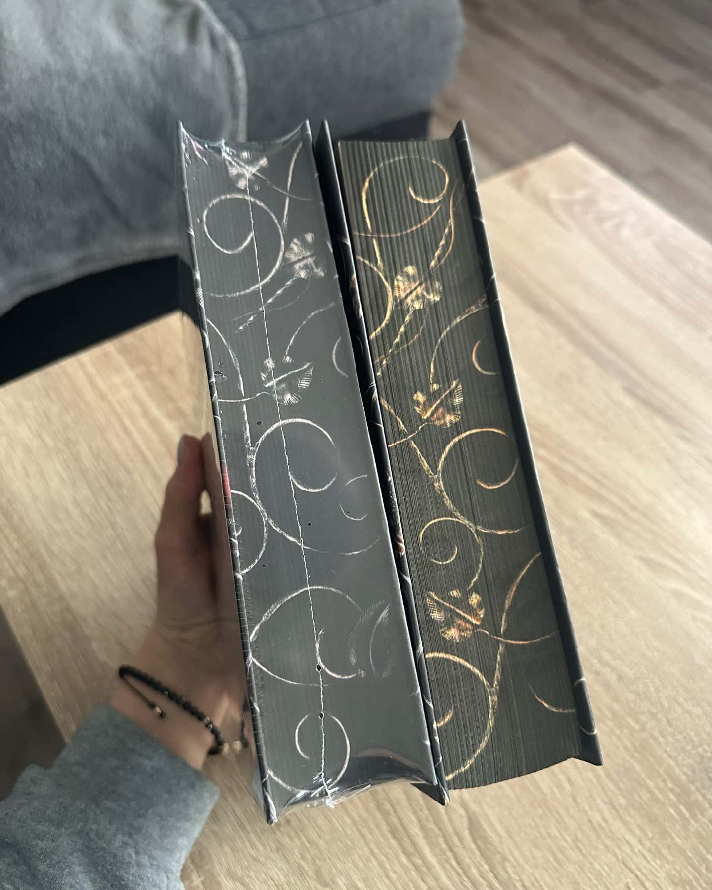 Книга Азраїла. Книга 1. Боги і монстри, Трон подоланих богів. Книга 2. Боги і монстри-Амбер В. Ніколь