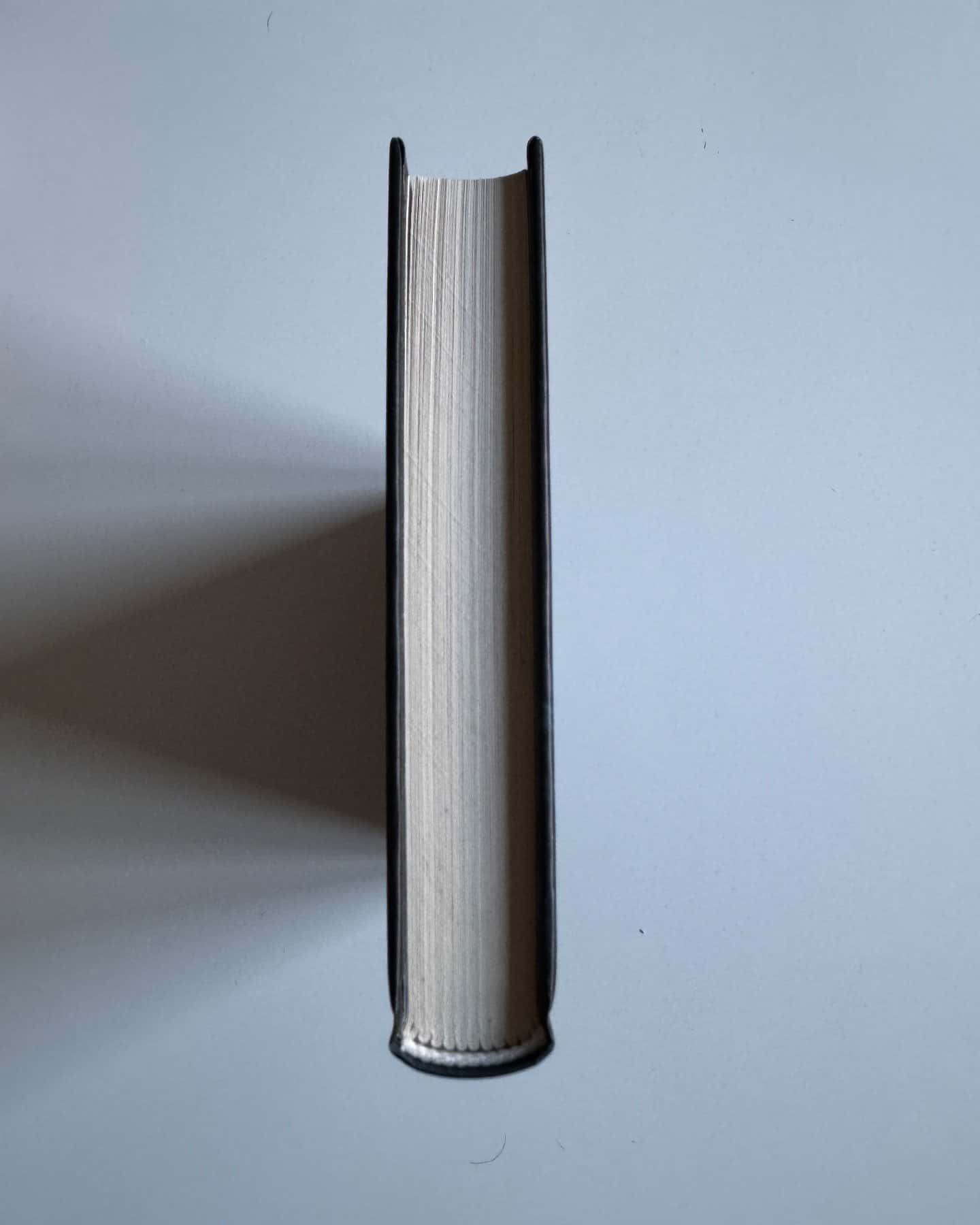 Ворог дуже близько. Книга 1-Кара Хантер