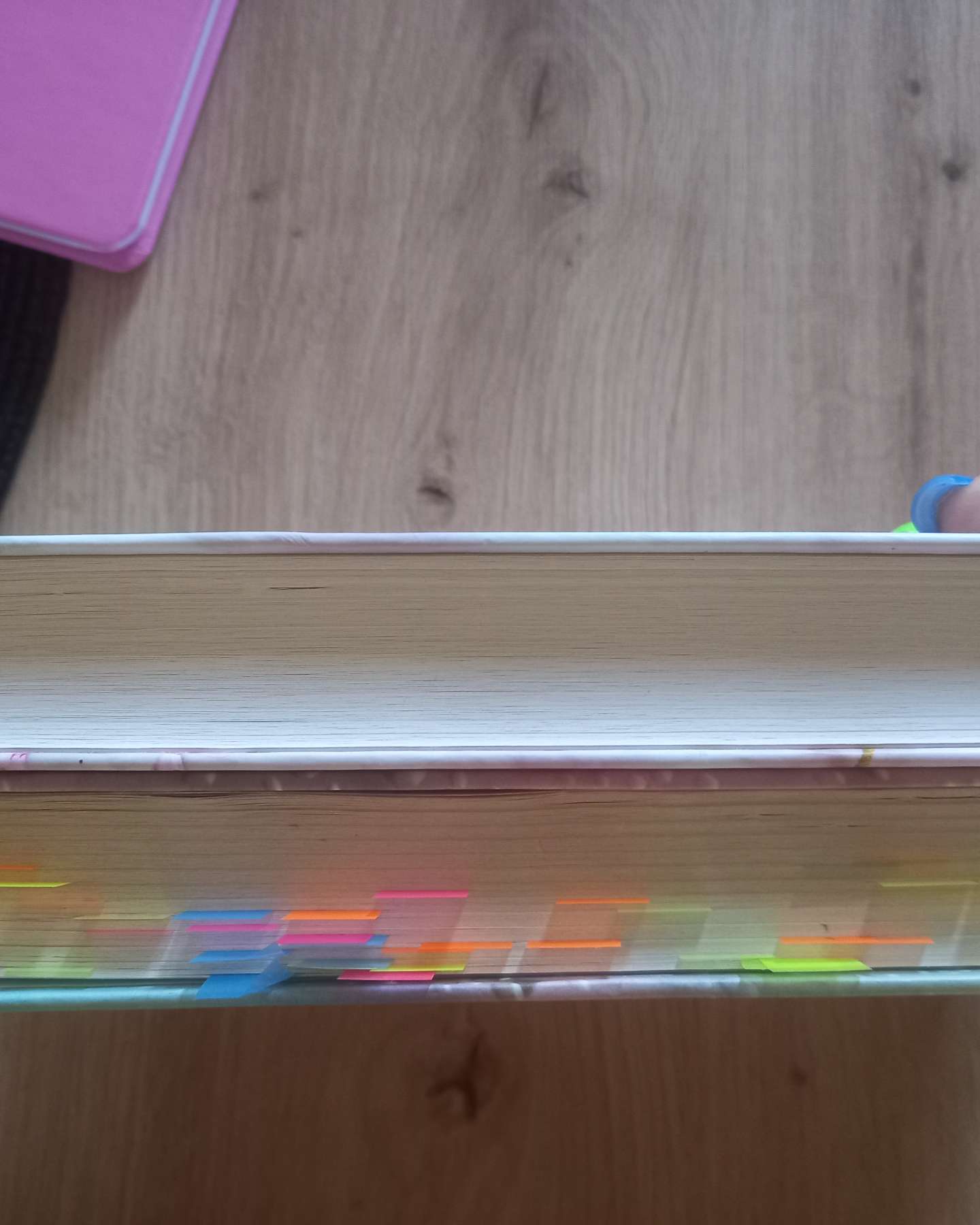 Тисяча друзок, Тисяча пам'ятних поцілунків-Тіллі Коул