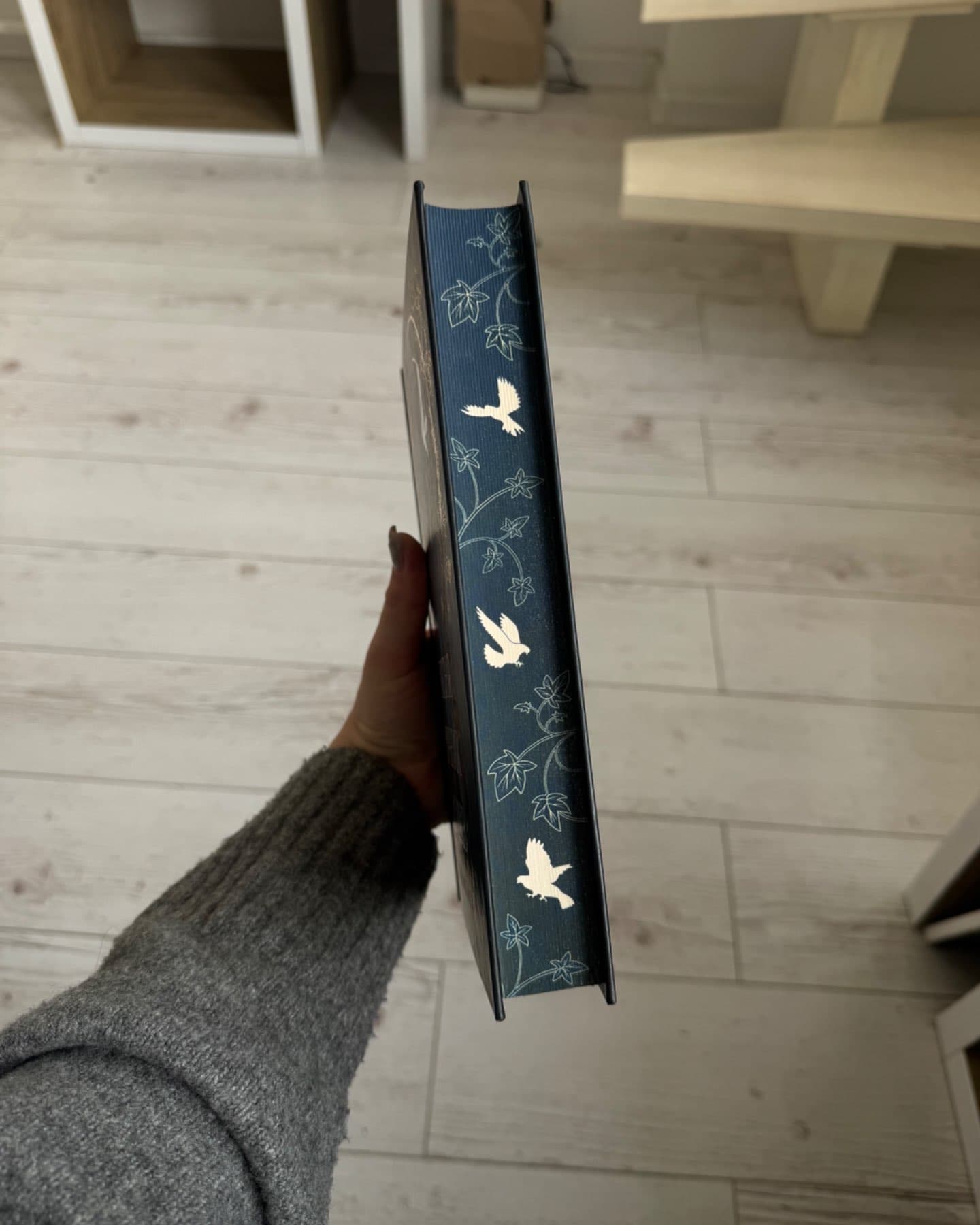 Пісня вічних дощів-Е.Дж. Меллов