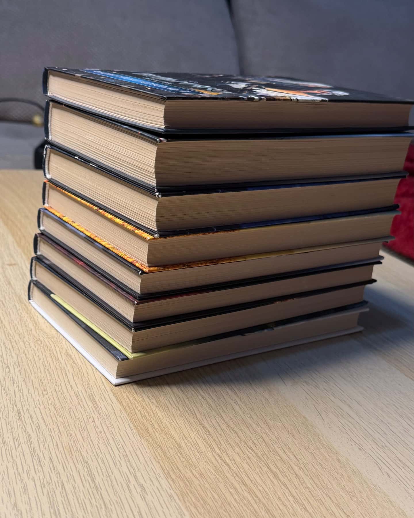 Відьмак. Останнє бажання. Книга 1, Відьмак. Меч призначення. Книга 2, Відьмак. Кров ельфів. Книга 3, Відьмак. Час погорди. Книга 4, Відьмак. Хрещення вогнем. Книга 5, Відьмак. Вежа Ластівки. Книга 6, Відьмак. Володарка Озера. Книга 7, Відьмак. Сезон гроз. Книга 8 — Анджей Сапковський