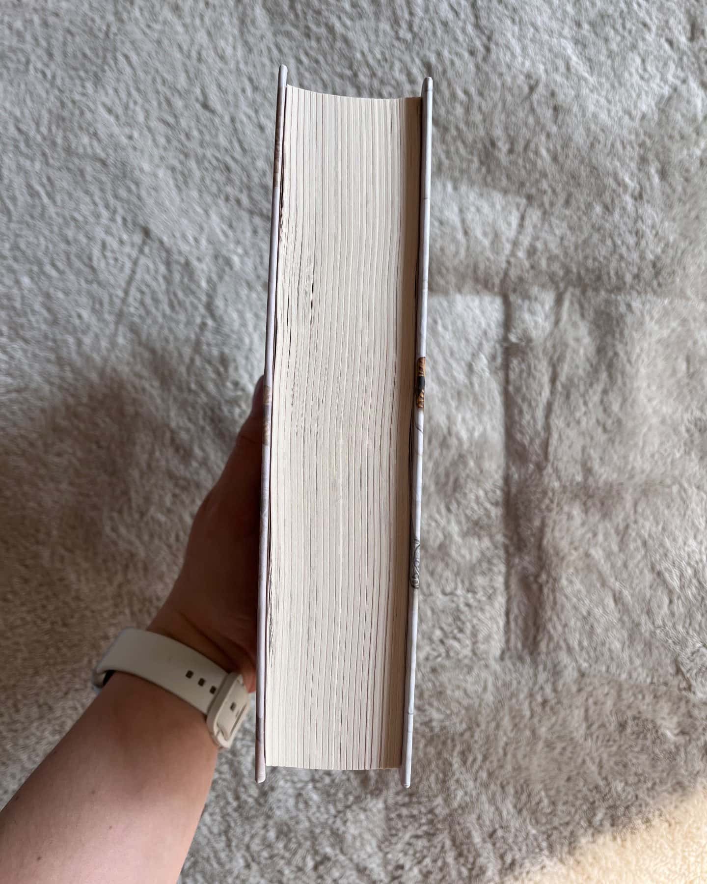 Із крові й попелу. Кров і попіл. Книга 1, Кров і попіл. Книга 2. Королівство плоті й вогню, Кров і попіл. Книга 3. Корона з позолочених кісток — Дженніфер Л. Арментраут